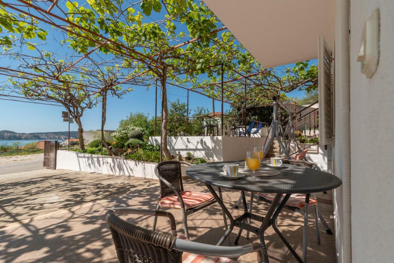 Apartments Villa Bella Vista Seget Trogir Dış mekan fotoğraf